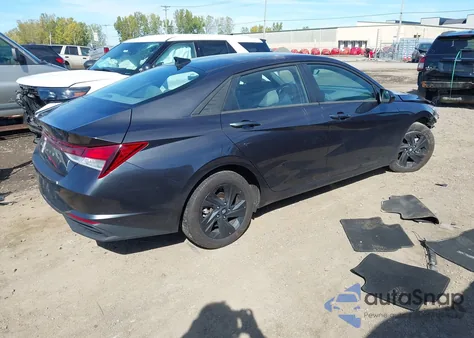 2021 Hyundai Elantra Sel z USA, uszkodzony, nr VIN 5NPLM4AG7MH039567